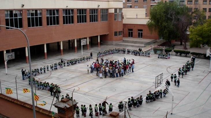 La Generalitat quiere que todos los estudiantes vayan a su centro con todos los servicios incluidos