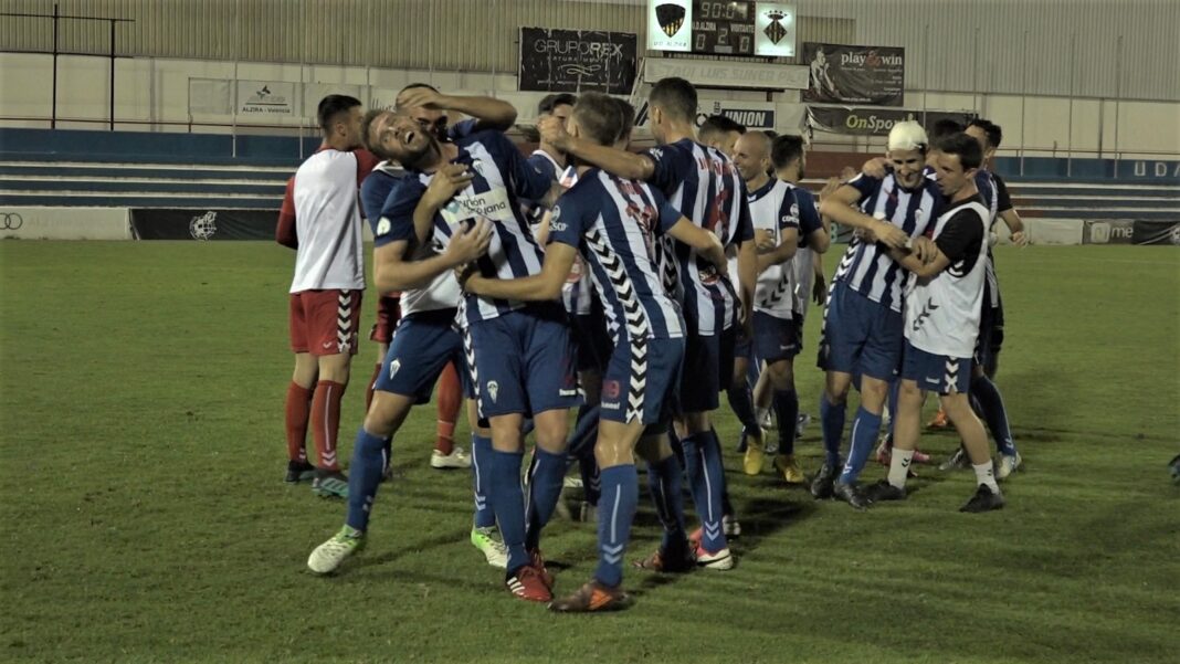 Celebración CD Alcoyano Semifinal-playoff_Ascenso_2B