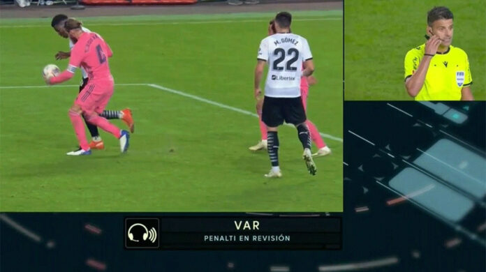 Penalty Ramos - Valencia CF - Real Madrid