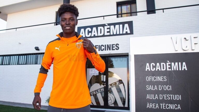 El Valencia CF hace oficial el fichaje del jugador ghanés, Bashiru, para el Juvenil