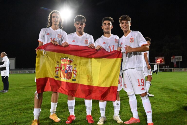 Goleada de la Sub17 española ante Francia, 6-0, en el amistoso de Montaigu
