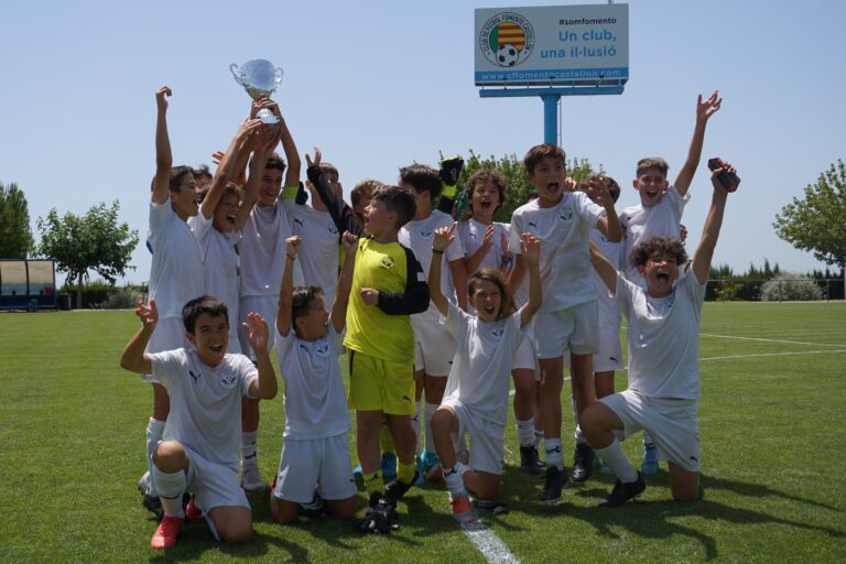 CF Cracks, campeón del Torneo Transición Fútbol 11