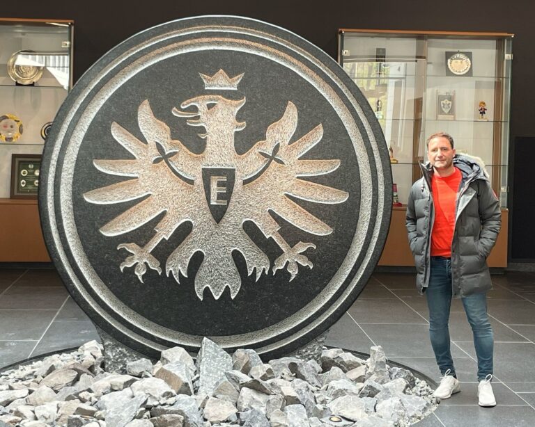 José Viñas, ex de Eintracht Frankfurt, nos descubre la labor del scout en el fútbol profesional