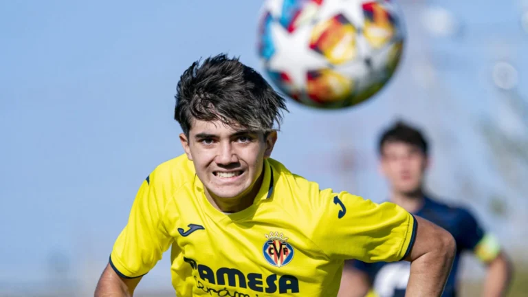 Villarreal CF-Levante UD, liderato en juego en Autonómica Cadete