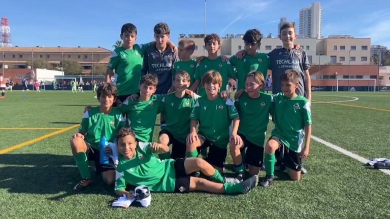 Un equipo autogestionado por sus jugadores de 11 años, el Alevín A del CD Castellón