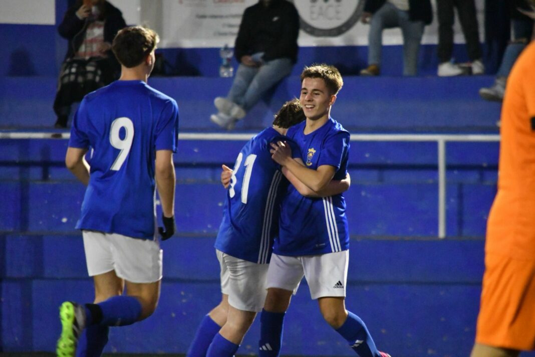 Paiporta Juvenil Bos en el futbol juvenil per reestructurar la categoria Ascensos y descensos en el fútbol juvenil para reestructurar la categoría