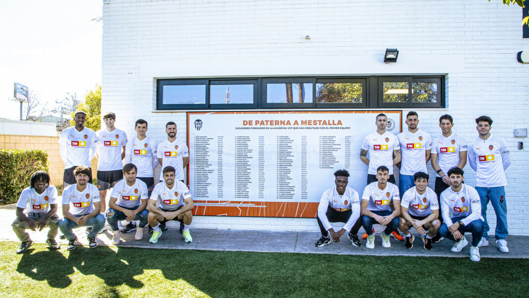 Mural Ciutat Esportiva Valencia Debutantes