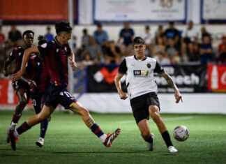 Derbi amb el liderat en joc en el Grup VII de Divisió d'Honor Juvenilenil Victoria del Valencia CF en el derby ante el Levante UD en el COTIF