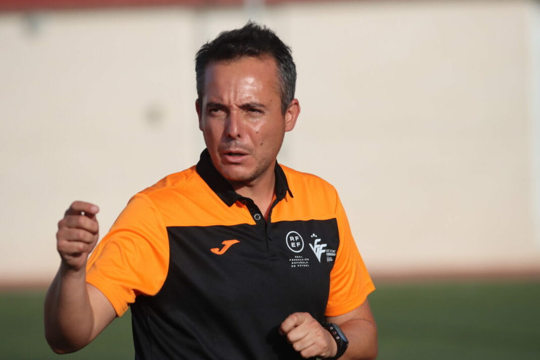 IMG_3734-scaledlança beques per als entrenadors La Federació lanza becas para los entrenadores