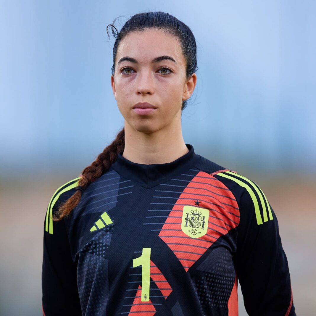 anna.aalvarezzz_1732125300_3505643565321737838_48548753494 Anna Álvarez Selección