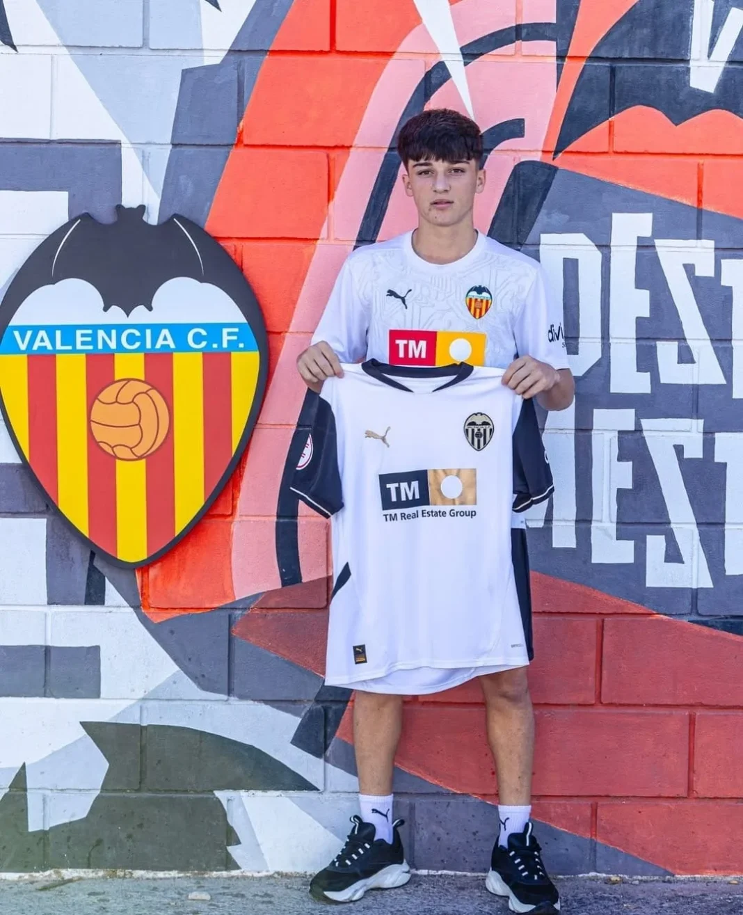 Raúl Ruiz renueva con el Valencia CF
