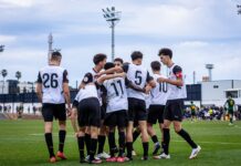 7-4 en la División de Honor Juvenil