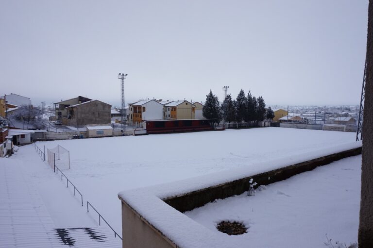 La nieve suspende partidos en Vilafranca
