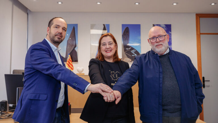 El Valencia CF reconstruirá el campo de fútbol del Polideportivo Municipal Jaume Ortí de Aldaia