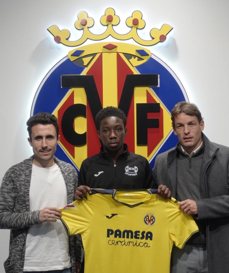 Collins Brobbey, del Sp Xirivella, ficha por el Villarreal CF