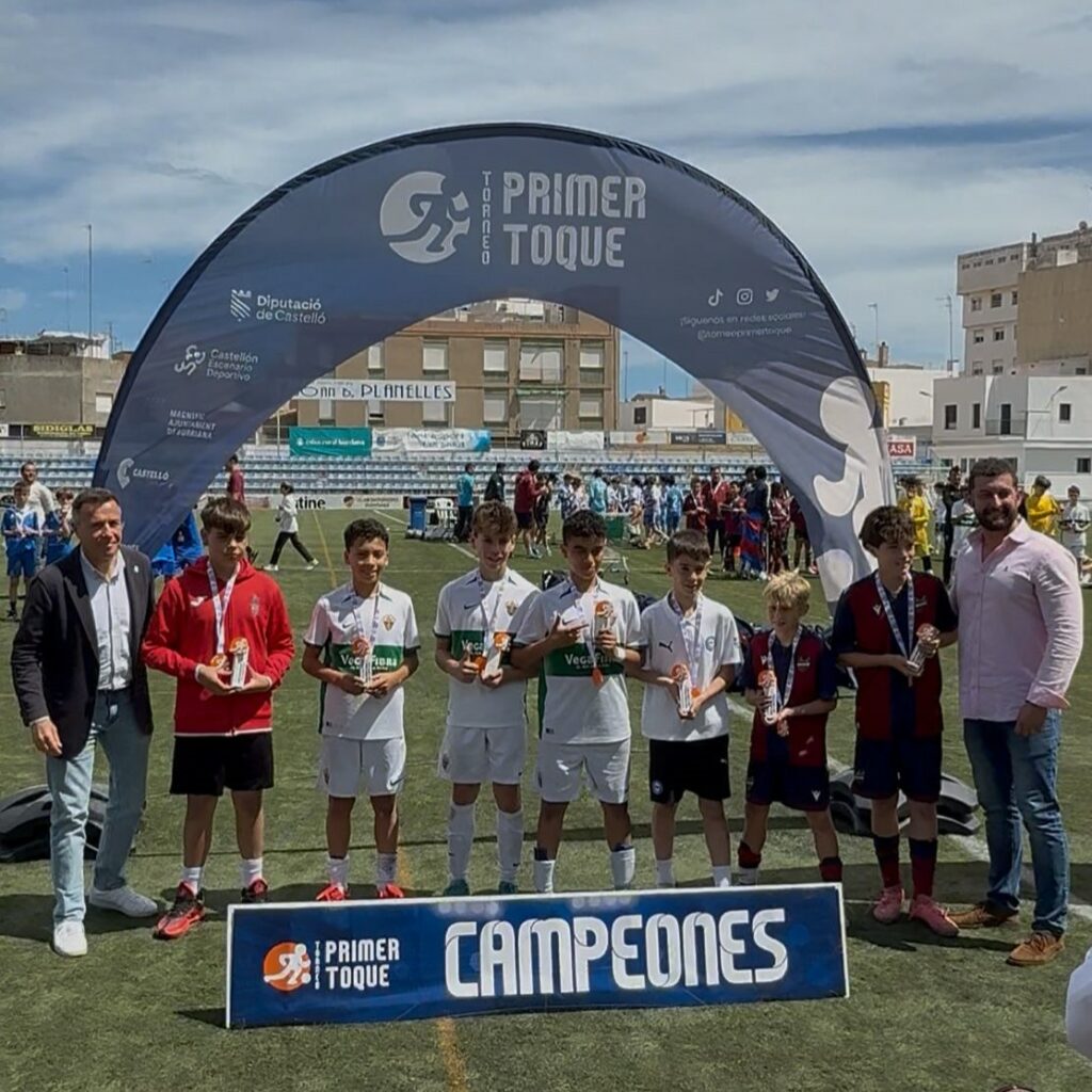 7 ideal Torneo Primer toque