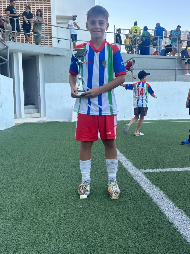 Tres jugadores del Kelme CF jugarán en los equipos de la Academia VCF la próxima temporada