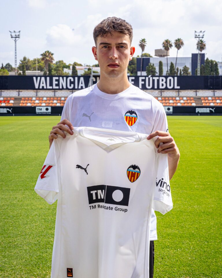 Adrián Gómez