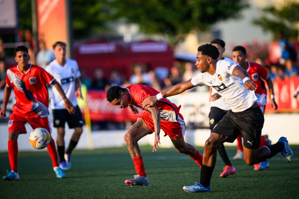 El Valencia CF empieza con goleada en el COTIF