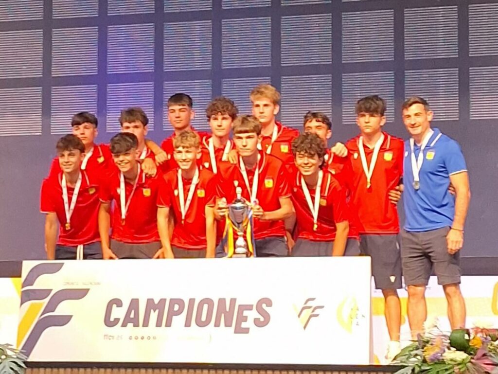 Éxitos para el Picassent CF en su primera temporada al frente de la escuela