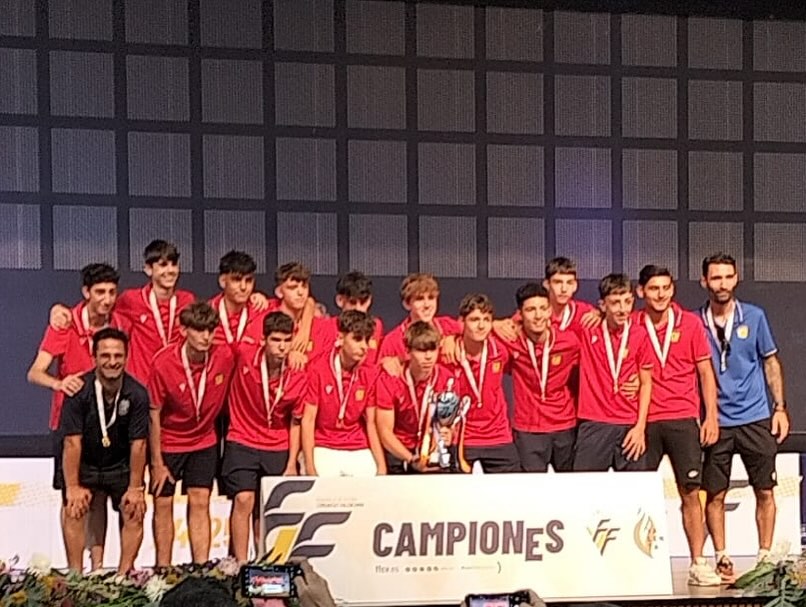 Éxitos para el Picassent CF en su primera temporada al frente de la escuela