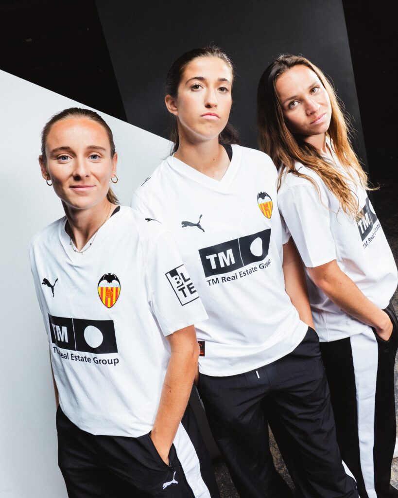 Nueva equipaci&oacute;n Valencia CF 2025/26