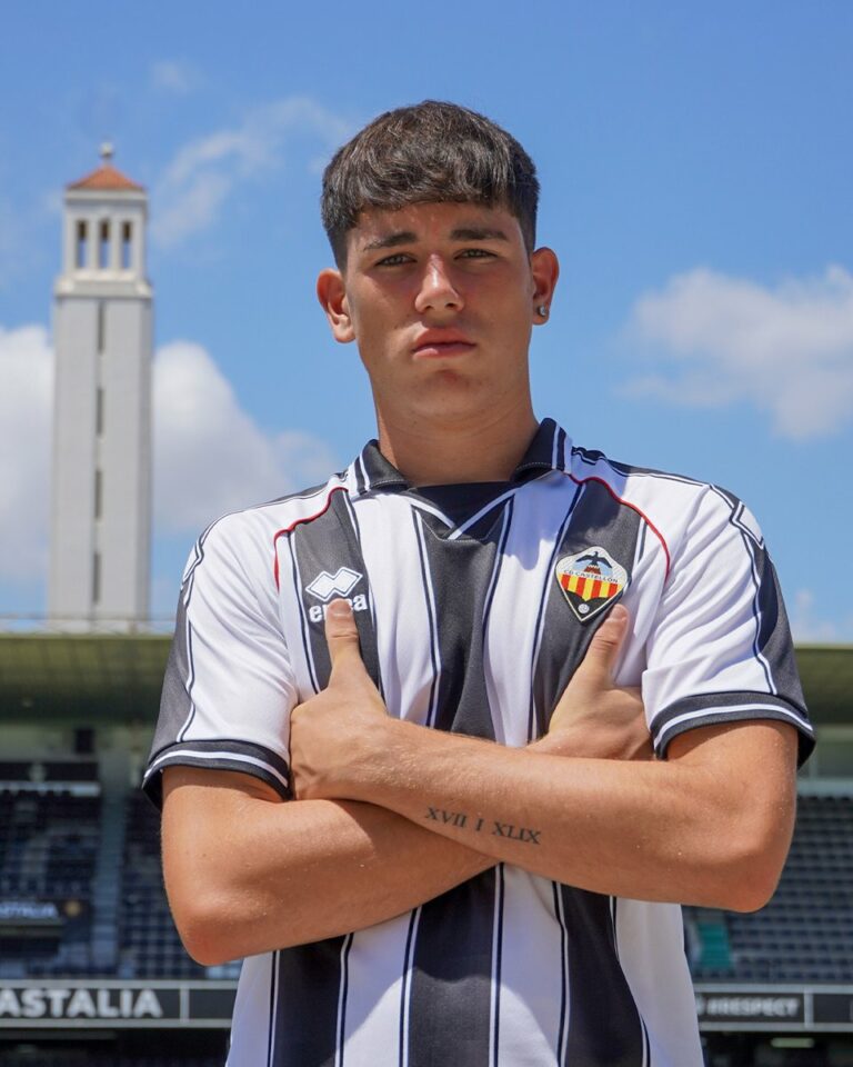 Adrián Arapio CD Castellón