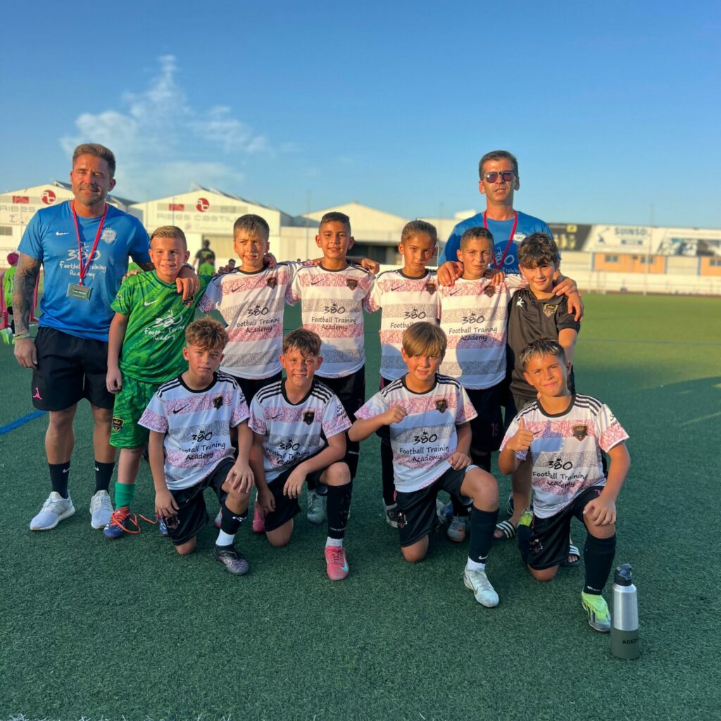 Benjam&iacute;n Academy 380
