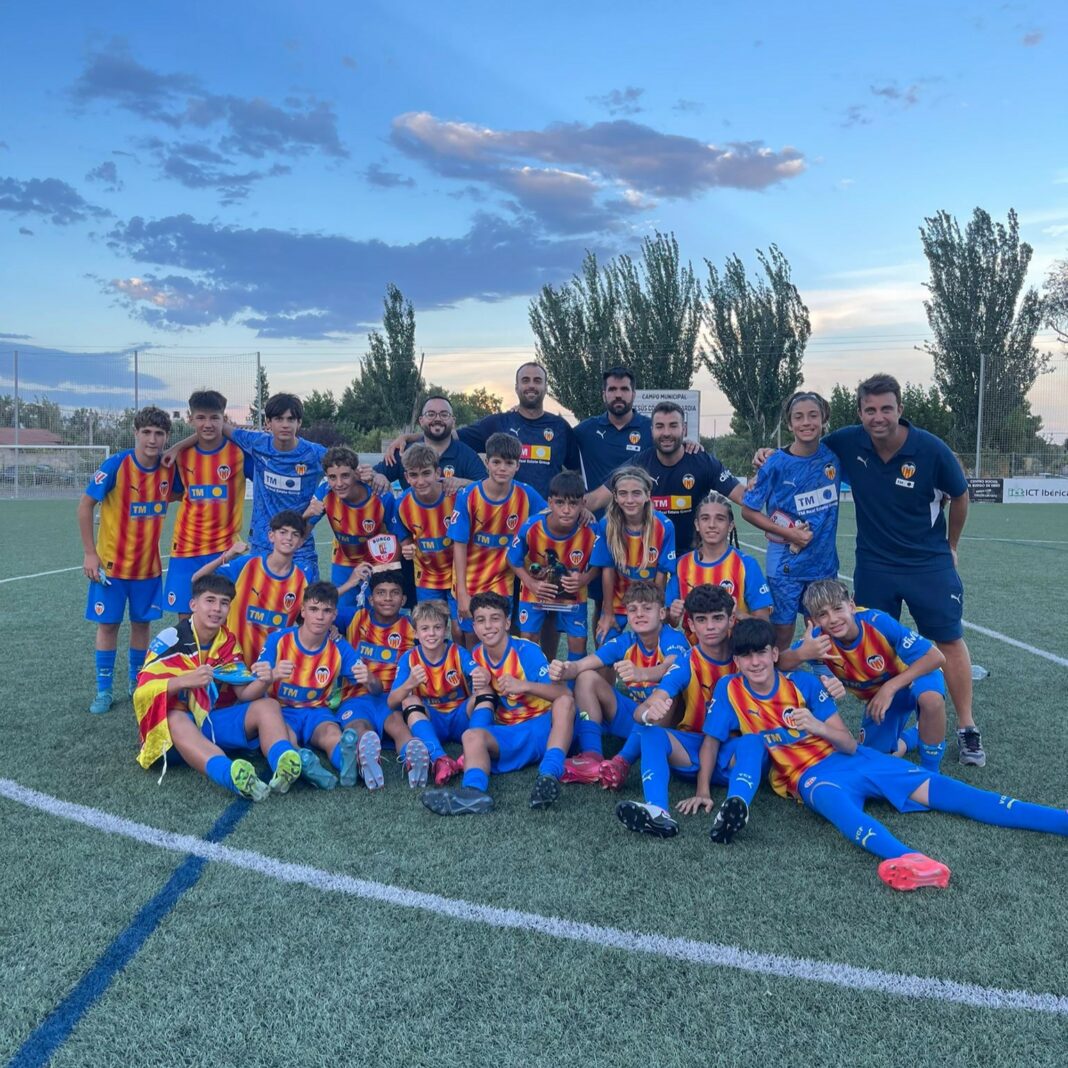 Valencia CF se queda solo en cabeza de la Autonòmica Infantil