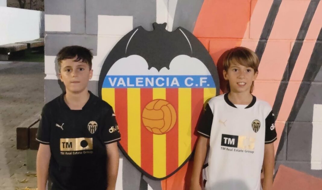 G3361L-WcAAtmtl Lucas Jiménez y Pau Marí