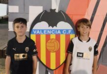 Semana de buenas experiencias para los jugadores del At. Moncadense Lucas Jiménez y Pau Marí