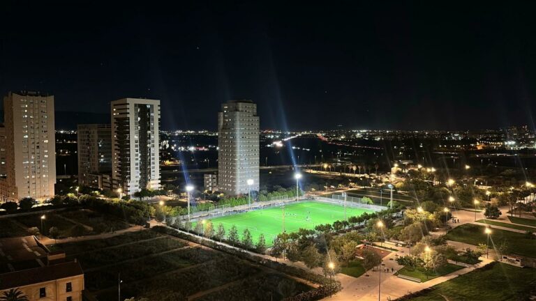 Tan solo una semana han durado las luces en el Nuevo Campo de La Torre