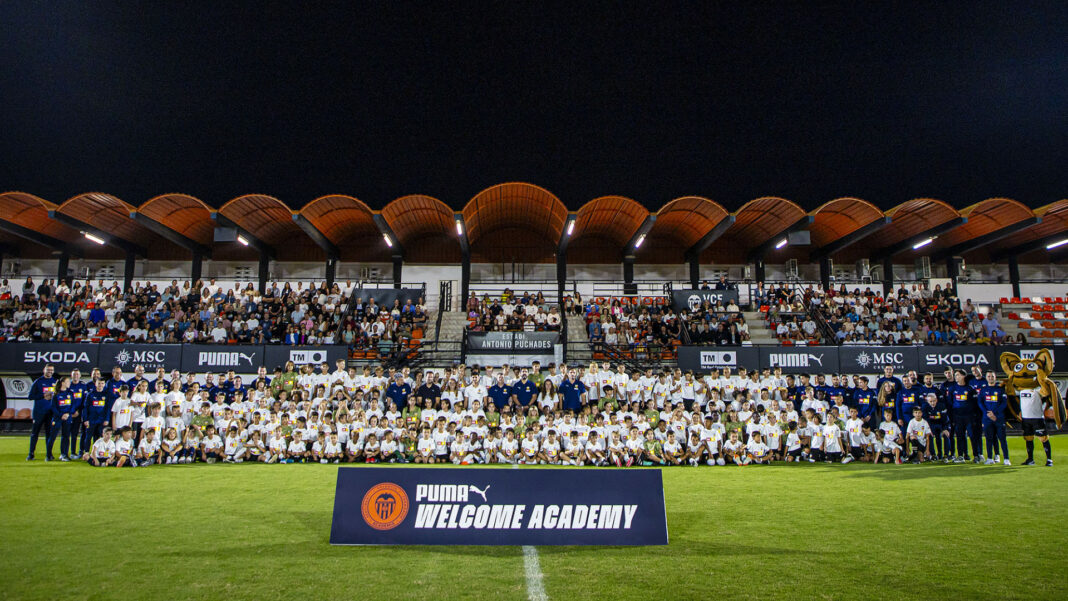 La Academia VCF da la welcome a los jugadores de los La Academia VCF da la bienvenida a los jugadores de los 15 equipos de Fútbol-8