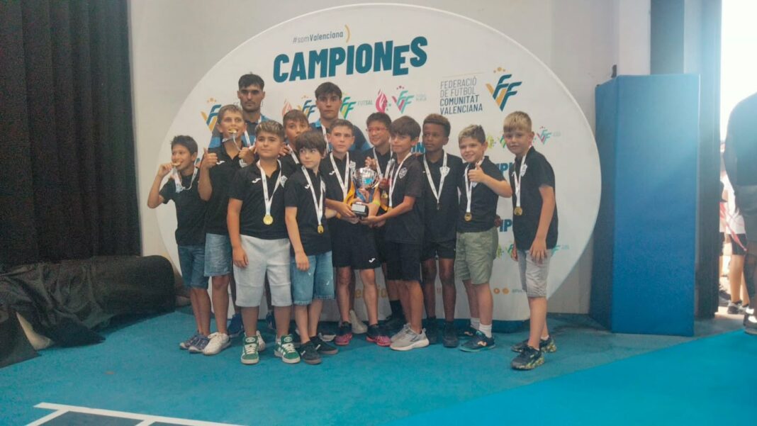 Entranadores de la UD La Hoya 2025/26