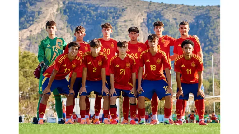 El valencianista Daniel Sancho debuta con España sub16