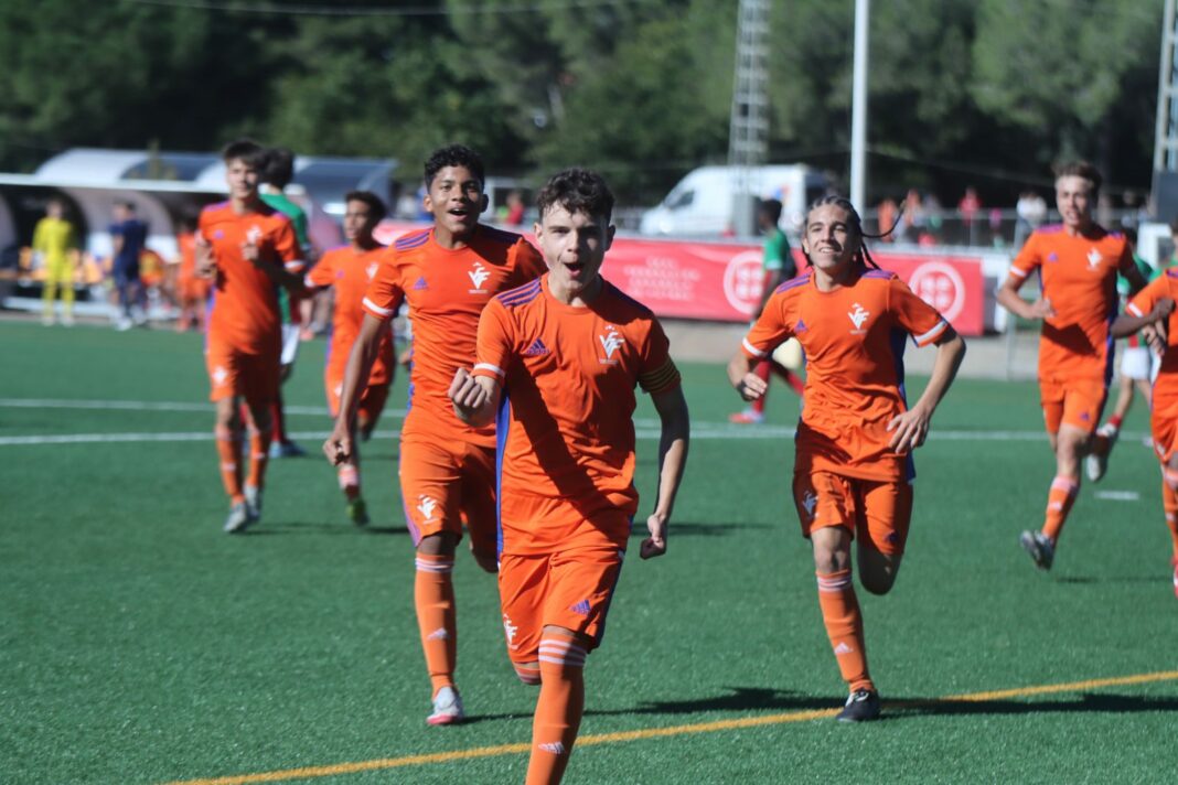 Tres de tres para la Selecció sub14 que se mete en semifinales