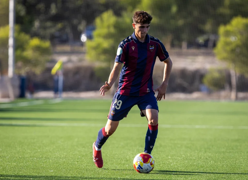 Nacho Pérez Levante UD
