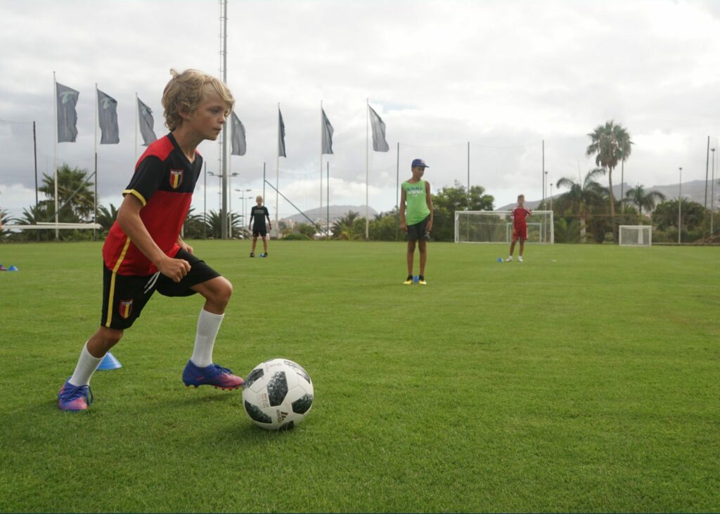 T3 El mejor campus de f&uacute;tbol para ni&ntilde;os en Espa&ntilde;a