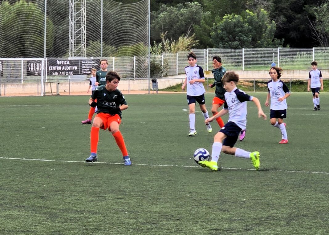 ACDSAB vence al CD Jesuitas, segundo clasificado, y es líder destacado en la Segona Infantil