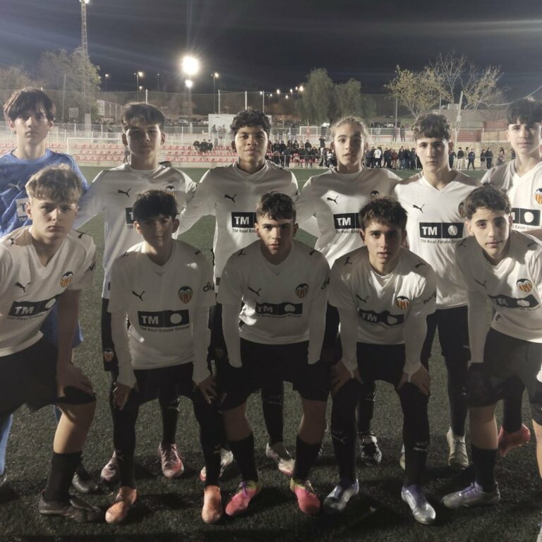 Dos partidos adelantados en la Autonòmica Infantil