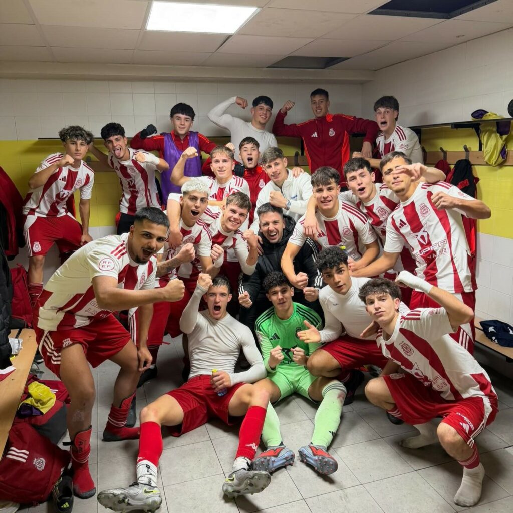 Juvenil A At Moncadense