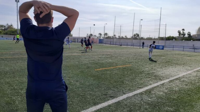 Titulaciones necesarias para entrenar a equipos de Fútbol en las competiciones de ámbito nacional