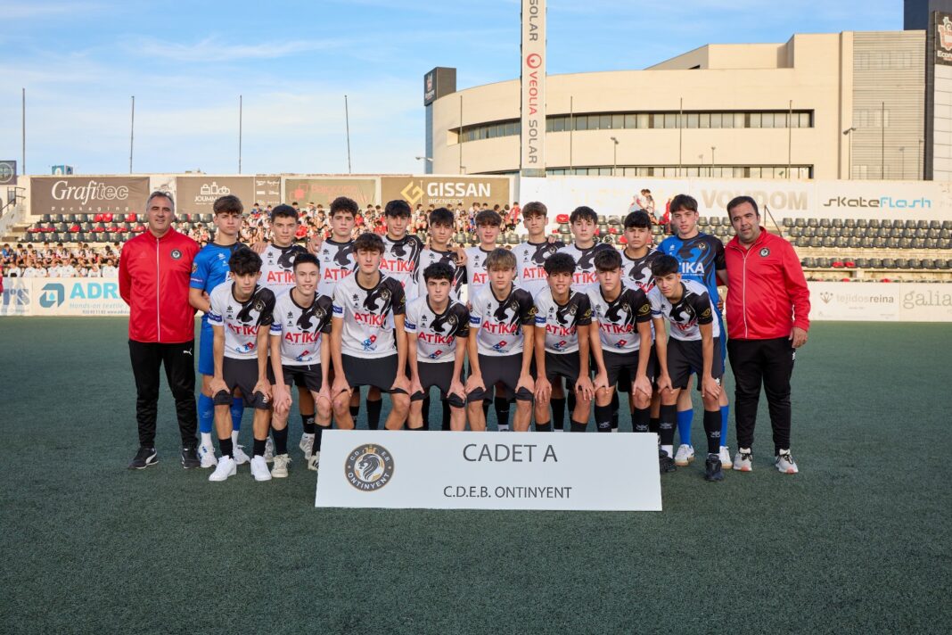 El Cadete del CDEB jugará por situarse en puesto de ascenso a Autonómica