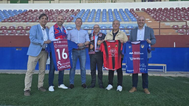 UD Alzira y Ciutat d'Alzira FB se unen en busca de la definitiva fusión