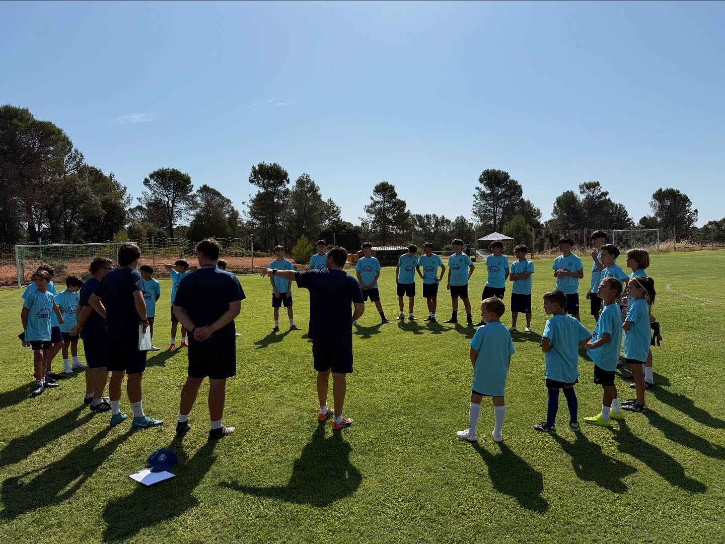 campus de verano f&uacute;tbol Valencia CF Cracks