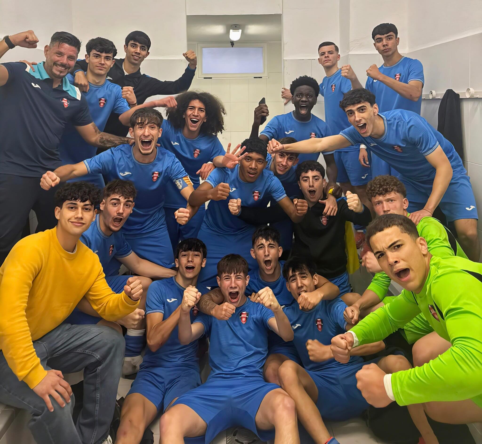Manises CF Campeón Primera FFCV Juvenil