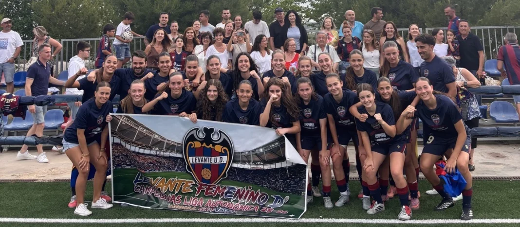 El Levante UD D culmina una gran temporada con el título de Lliga Autonòmica Valenta